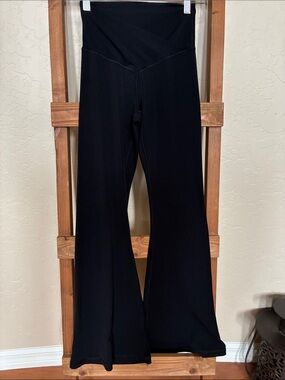 Black High-Waist Flared Yoga Pants by Offline by Aerie Sz Medium